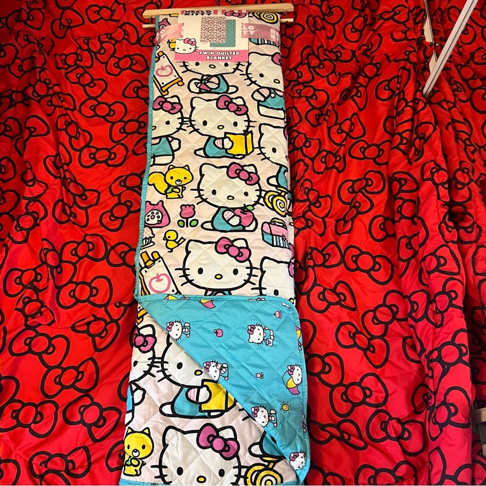 Hello Kitty - Twin Quilted Blanket